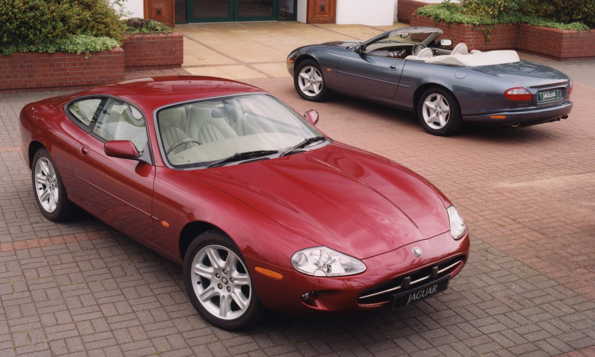 The Jaguar XK8 – Five things you need to know | Car & Classic Magazine