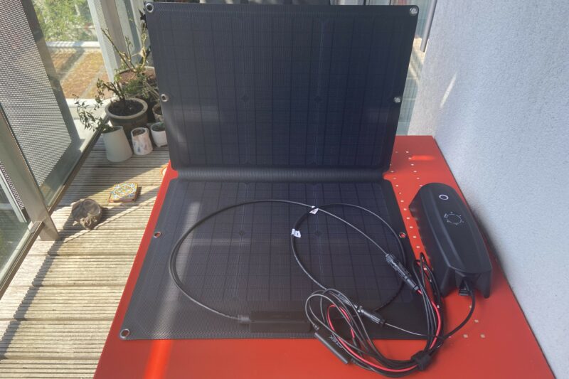 CTEK CS FREE Solar Panel Charge Kit - RackUp+Go