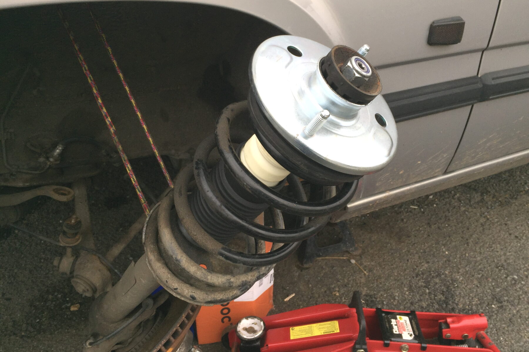 How To Change Your Suspension Dampers Car & Classic Magazine