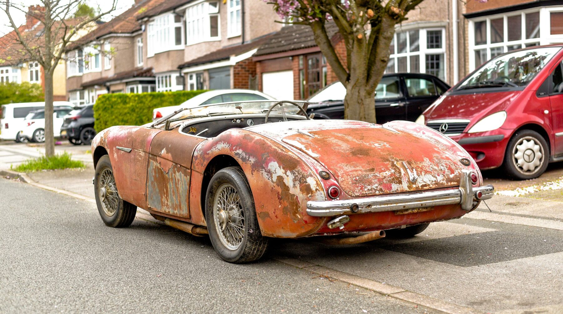 Praise The Rare Restorers | Car & Classic Magazine